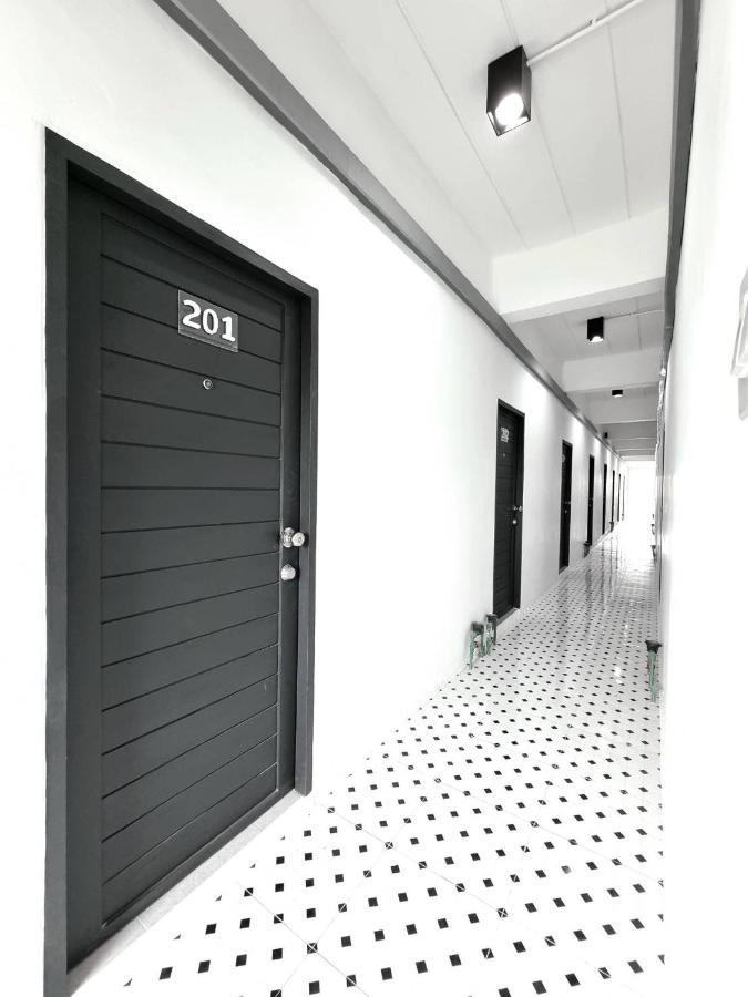 The Zai Apartment Ban Krathum Lom Exterior foto