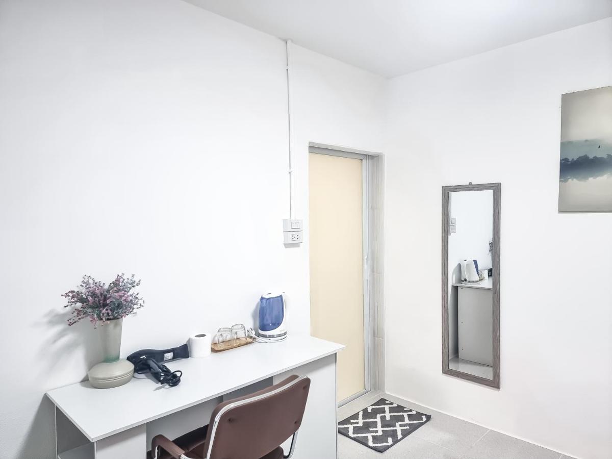 The Zai Apartment Ban Krathum Lom Exterior foto